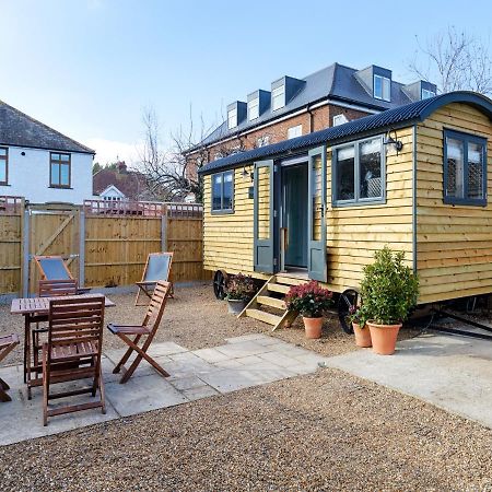 Pass The Keys Whitstable Shepherds Hut Minutes From The Harbour Villa Eksteriør billede