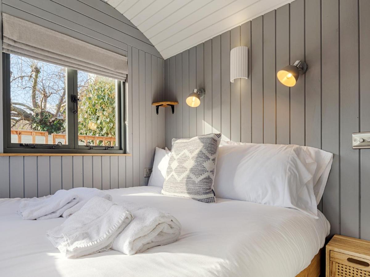 Pass The Keys Whitstable Shepherds Hut Minutes From The Harbour Eksteriør billede