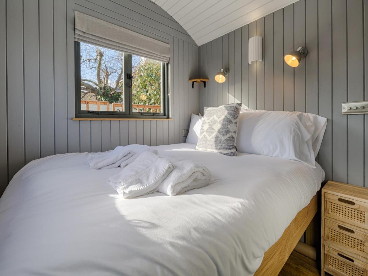 Pass The Keys Whitstable Shepherds Hut Minutes From The Harbour Eksteriør billede